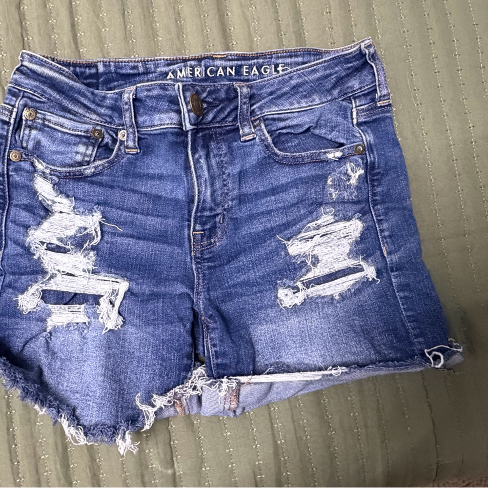 AE shorts - Picture 3 of 5